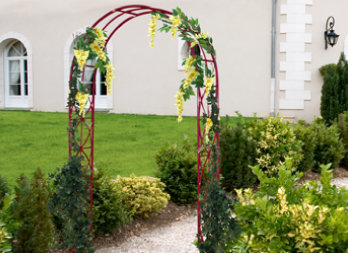  An elegant archway for enhancing the entrance to the house or a pathway