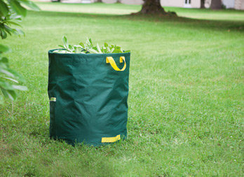 Stand-up garden waste bag