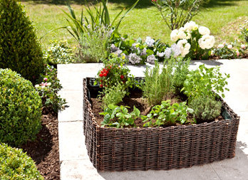 Wicker planting square with reinforced tarpaulin